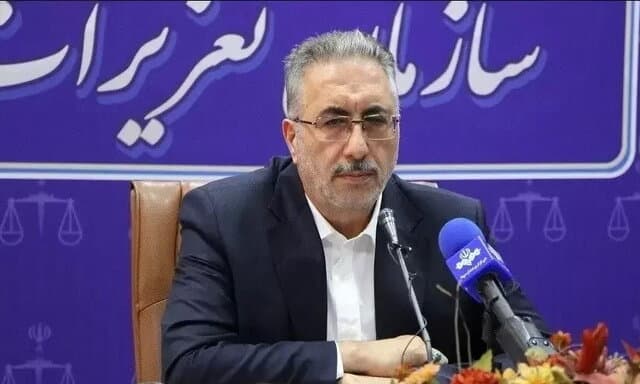 «عجله دارم» تاکسی‌های اینترنتی تخلف است/ الزام ایران‌خودرو به عرضه ۱۰ هزار خودرو دپو شده