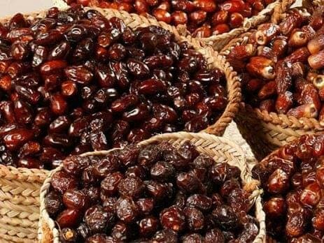 آیا عوارض صادراتی خرما لغو می‌شود؟ / صادرکنندگان خرما برای تامین بازار داخل تعهد نداده‌اند