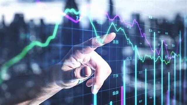 امسال بازدهی بازار سرمایه بهتر از سایر بخش‌هاست