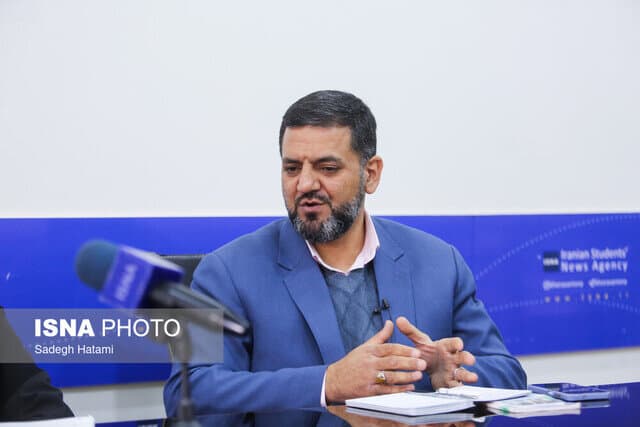 عظیمی‌راد: بانک‌ها حق بنگاهداری ندارند
