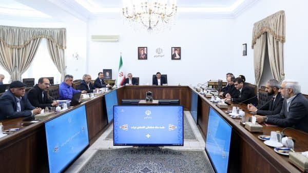 استمرار نرخ رشد بخش‌های خدمات، نفت، صنعت و معدن، ساختمان