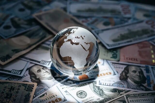 پیش‌بینی ارزش دلار جهانی