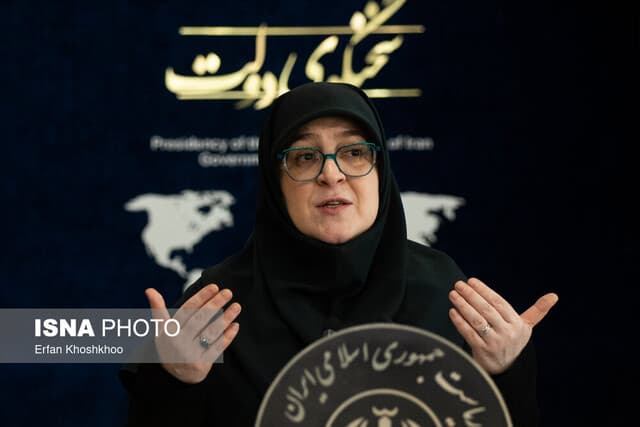 مهاجرانی: دولت چهاردهم مشورت‌پذیر است، لجباز نیست