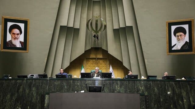 تصویب سازوکار اجرایی تسهیلات تکمیلی و اشتغال بودجه ۱۴۰۴ توسط مجلس