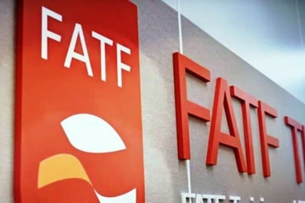 چه کسانی در لیست سیاه FATF باقی می‌مانند و چرا؟