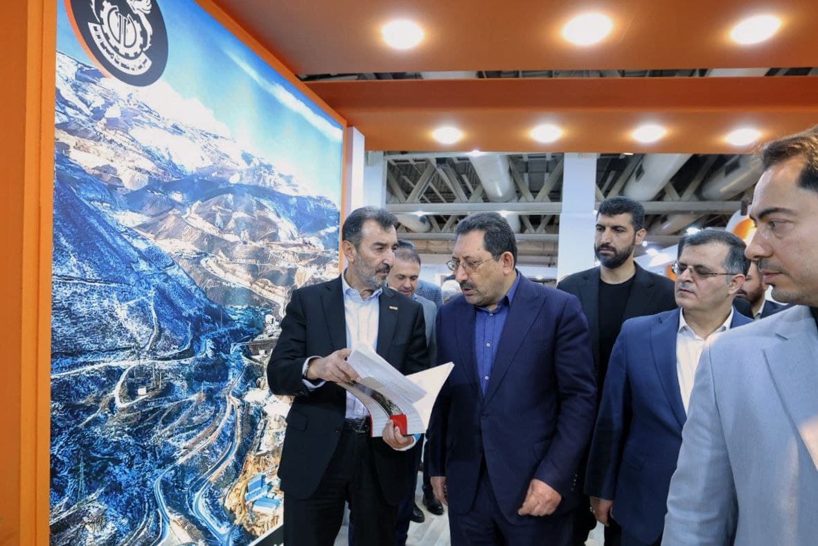 بازدید وزیر صمت از غرفه شرکت ملی صنایع مس ایران در نمایشگاه ایران کانمین ۲۰۲۵