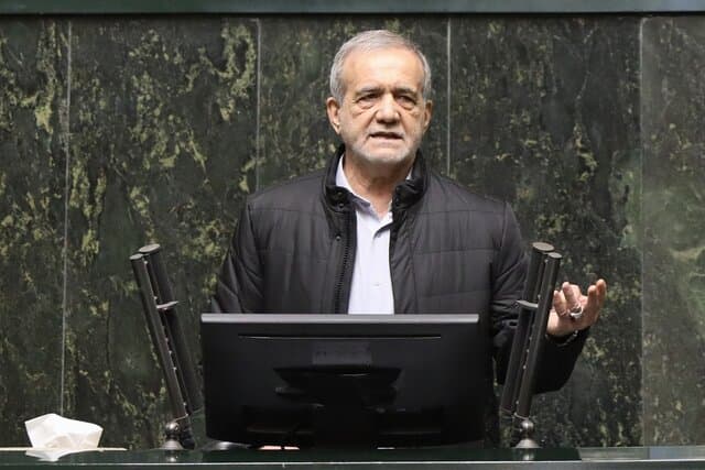 پزشکیان: در لایحه بودجه، حدود ۷۰ ردیف هزینه‌ای حذف و تعداد زیادی از ردیف‌ها ادغام شده‌اند