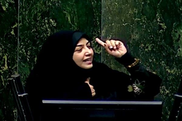نماینده مبارکه: چرا کسی که وام می گیرد، برای او درآمد حساب می شود؟