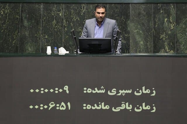 عضو کمیسیون صنایع: حقوق کارگران شرکت‌های دولتی دوبرابر شود