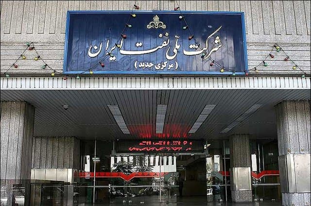 سازوکار مجلس برای پرداخت بدهی شرکت نفت به بانک مرکزی