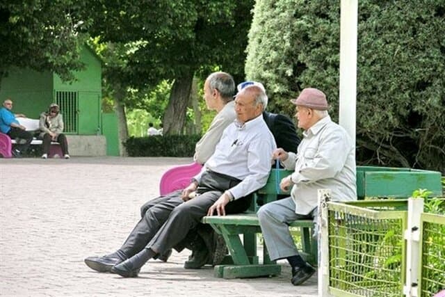 فیش‌های عیدی بازنشستگان بارگذاری شد/ پرداخت‌ها تا ۲ روز آینده
