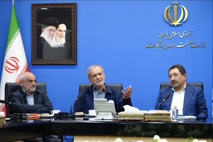 بازدید نظارتی رئیس‌جمهوری از وزارت صمت