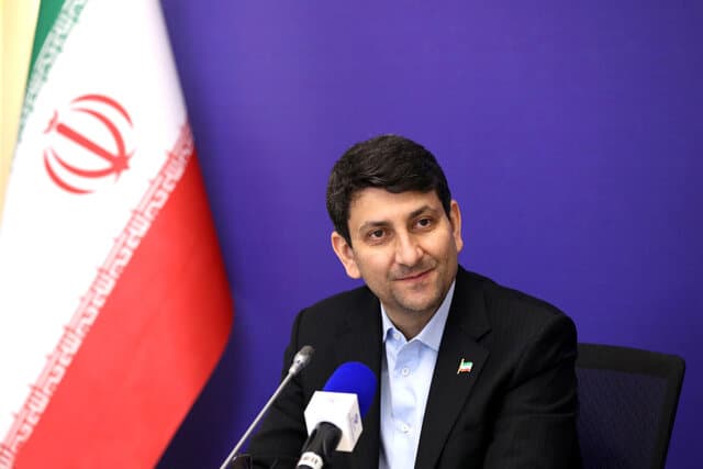 دسترسی عمومی به اینترنت حق مردم است/ اینترنت طبقاتی موضوعیتی ندارد