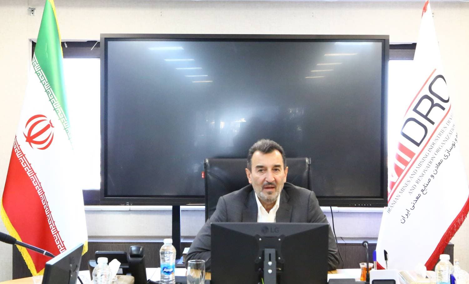 تکمیل طرح‌های آهن اسفنجی با پیشرفت بالای 60 درصد تسریع شود