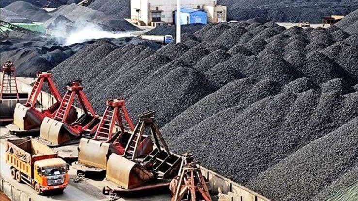سنگ‌آهن در جمع پنج کالای برتر صادراتی ایران در ۲۰۲۵