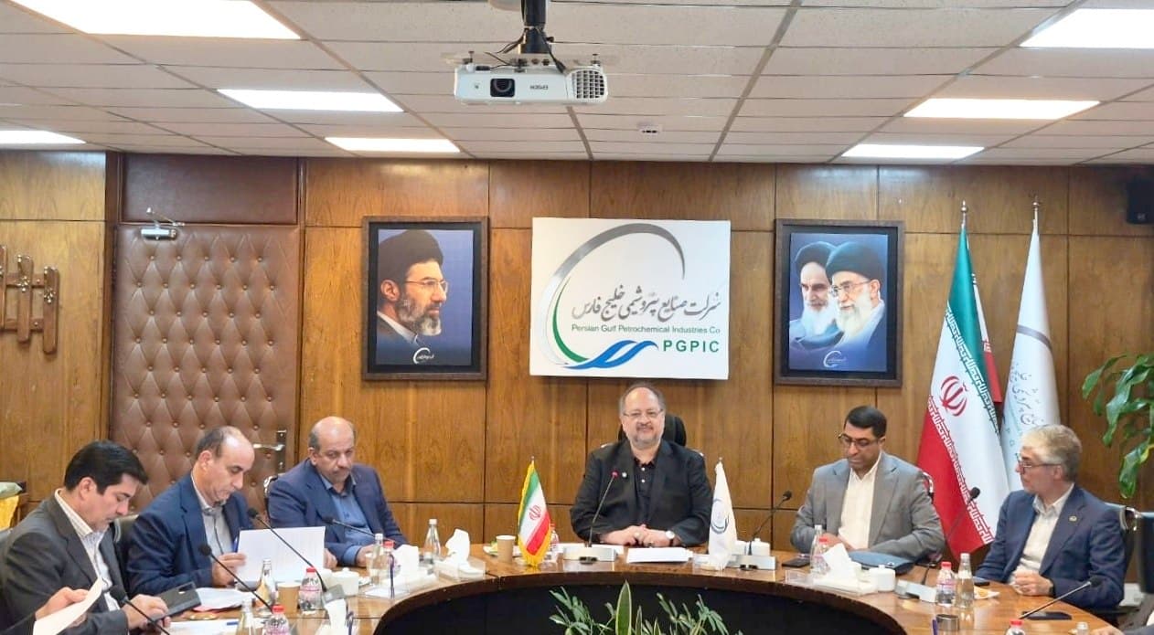 حمله دشمن به هیچ عنوان به مزیت عمده هلدینگ خلیج فارس لطمه نزد/ ارزش بنیادین دارایی‌ها و سود حفظ شد/ نمادهای بورسی گروه صنایع پتروشیمی خلیج‌فارس آماده بازگشایی می‌شوند/ امکان تأمین کامل نیاز بازار داخلی PET فراهم شد