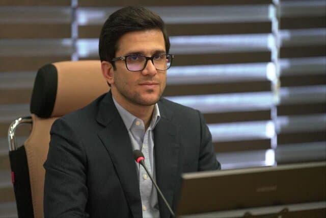 ۲۷ پمپ بنزین مجهز به ایستگاه شارژ خودروی برقی شدند