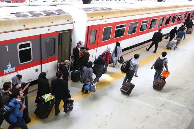 آخرین خبرها از بازار داغ بلیت‌ قطارهای تهران - مشهد