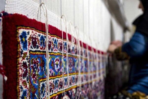 فرش دستباف در بحران؛ تولید به یک‌سوم کاهش یافت