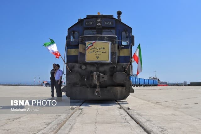 چالش‌های نوسازی ناوگان ریلی ایران؛ از شوآف مزایده لکوموتیوها تا اثر تحریم‌های داخلی بر صنعت