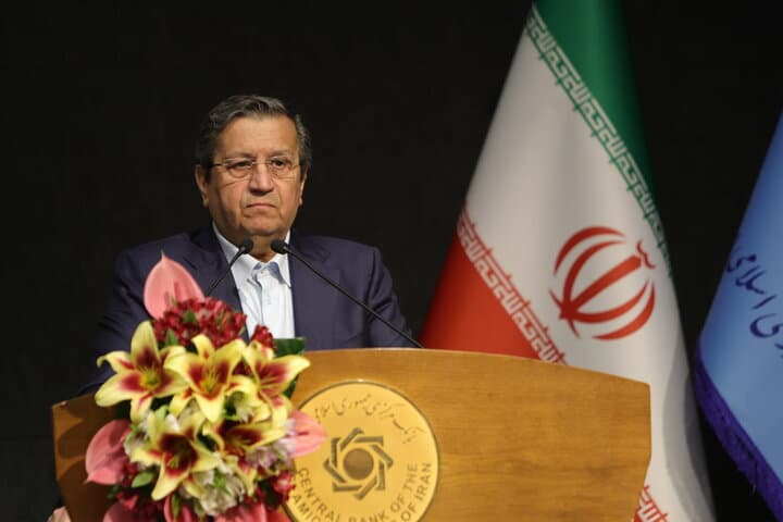 احتمال وقوع ابرتورم ضعیف است/ گرد و خاک بازار ارز فرو خواهد نشست