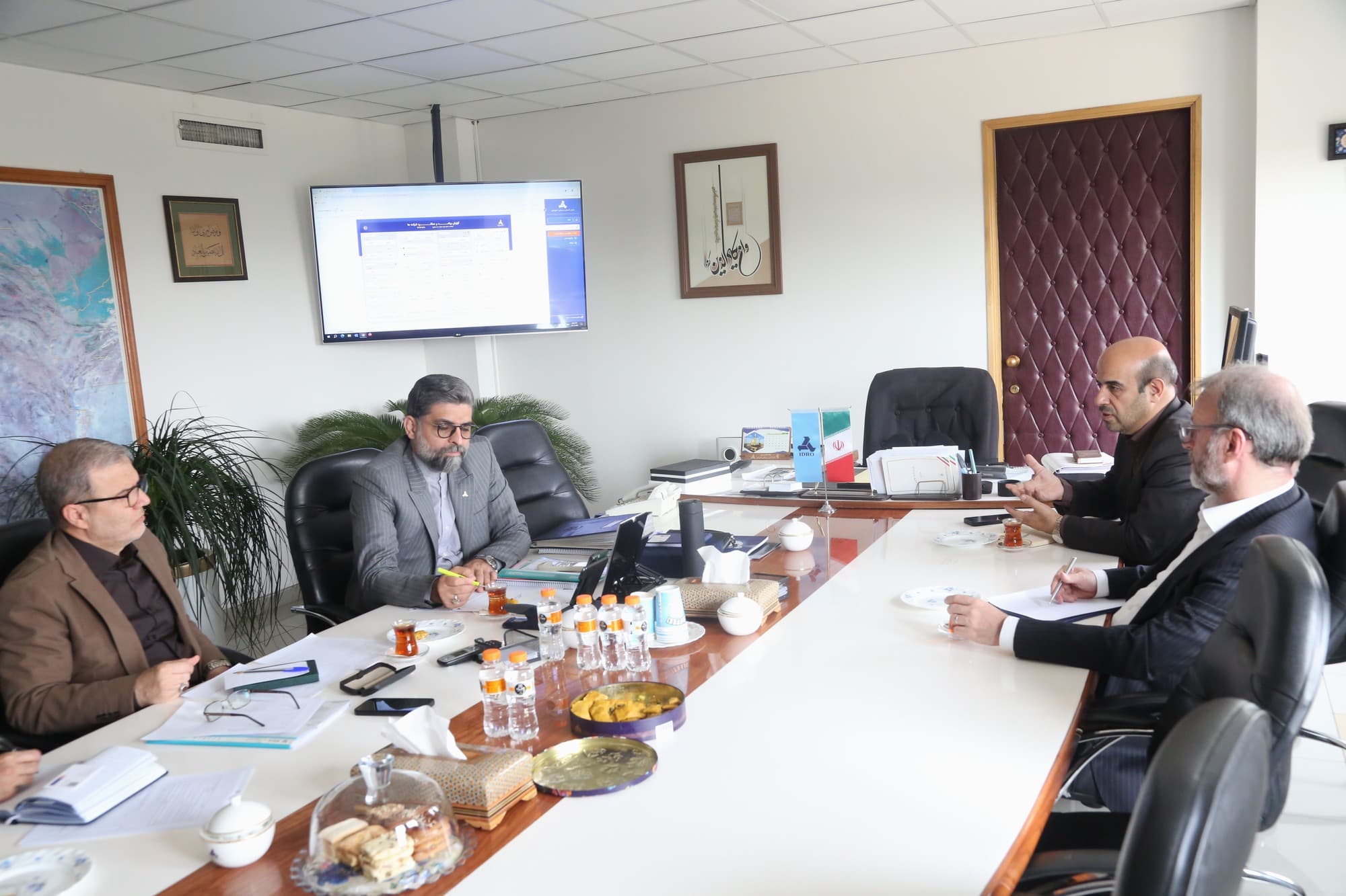 همکاری ایدرو و ساتبا برای توسعه سه هزار مگاوات نیروگاه خورشیدی در بخش صنعت