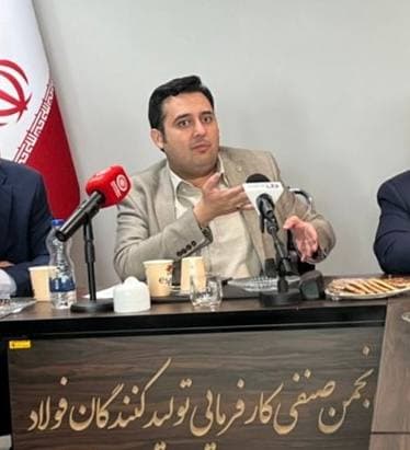 اعتراض صنعت فولاد به شکاف نرخ ارز؛ راه صادرات بسته شد