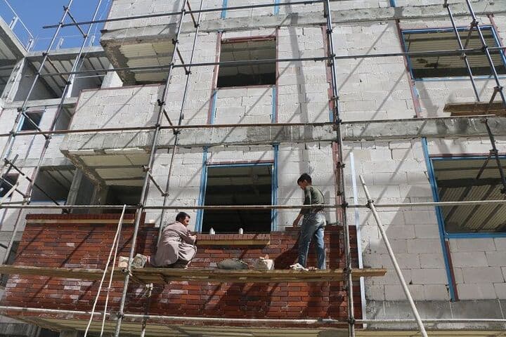تسهیلات حمایتی و برنامههای اسکان موقت؛ چالشها و فرصتهای بازسازی پس از جنگ ۱۲ روزه