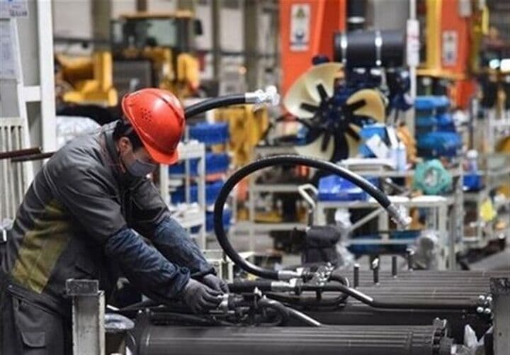 خروج مهاجران افغان؛ فرصتی برای بازطراحی سرمایه انسانی در صنعت ایران