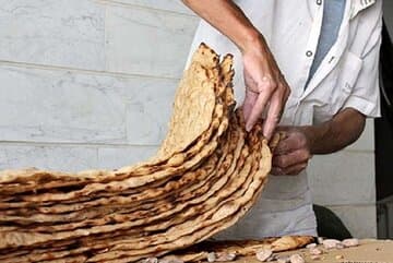 بیش از ۳۰درصد نانواییهای استان تهران دوگانهسوز شدند/کمبودی در تأمین کالاهای اساسی نداریم