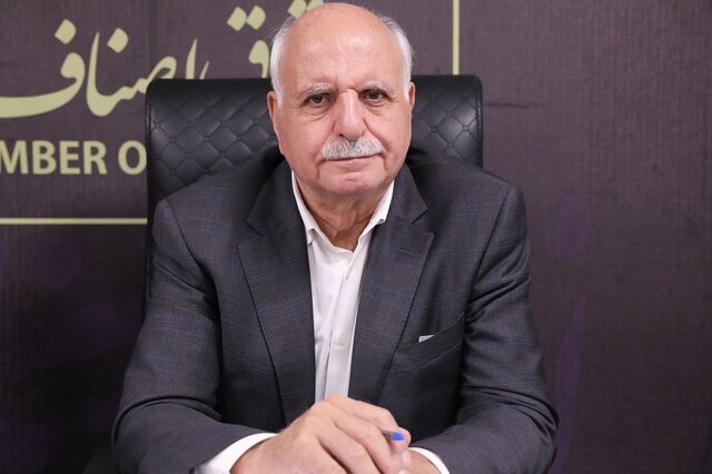 رئیس اتاق اصناف ایران: دولت باید راهبری کند، نه تجارت